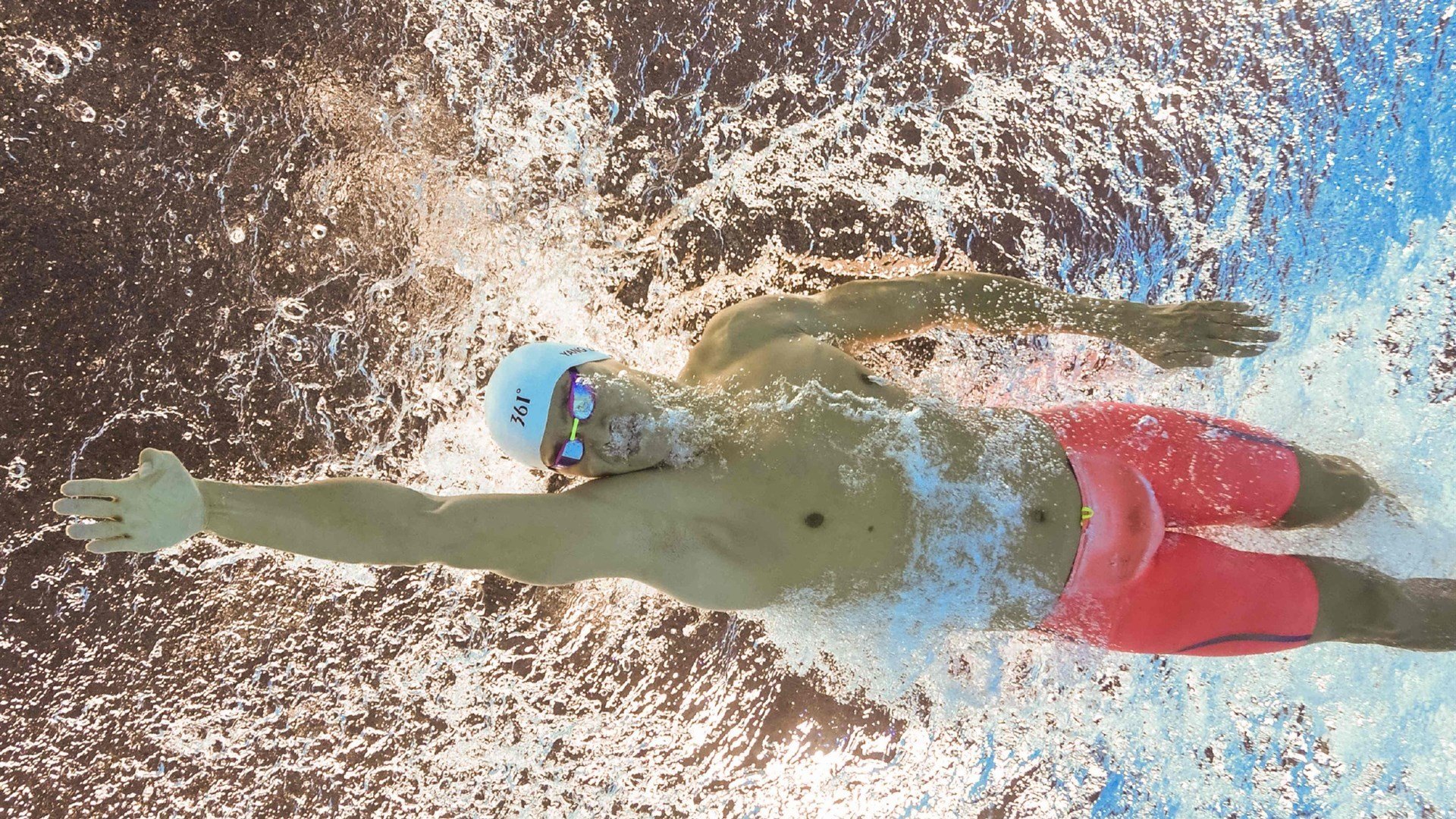 凯恩率三狮军团冲冠,卡塔尔迎终极考验